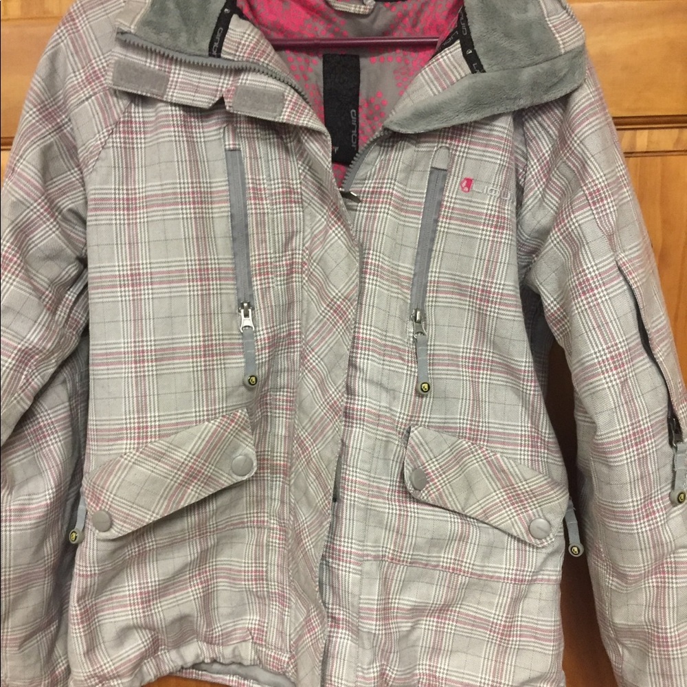 Venture woman’s snowboard/ ski medium jacket euc